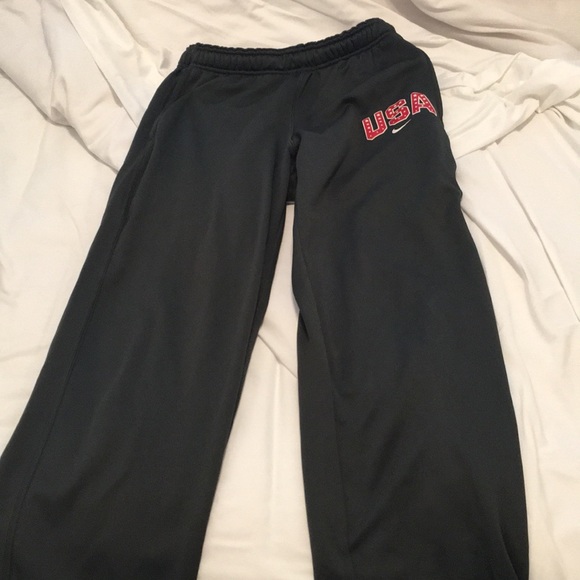4 Nike Sweats for $60, all size Medium - Picture 4 of 5